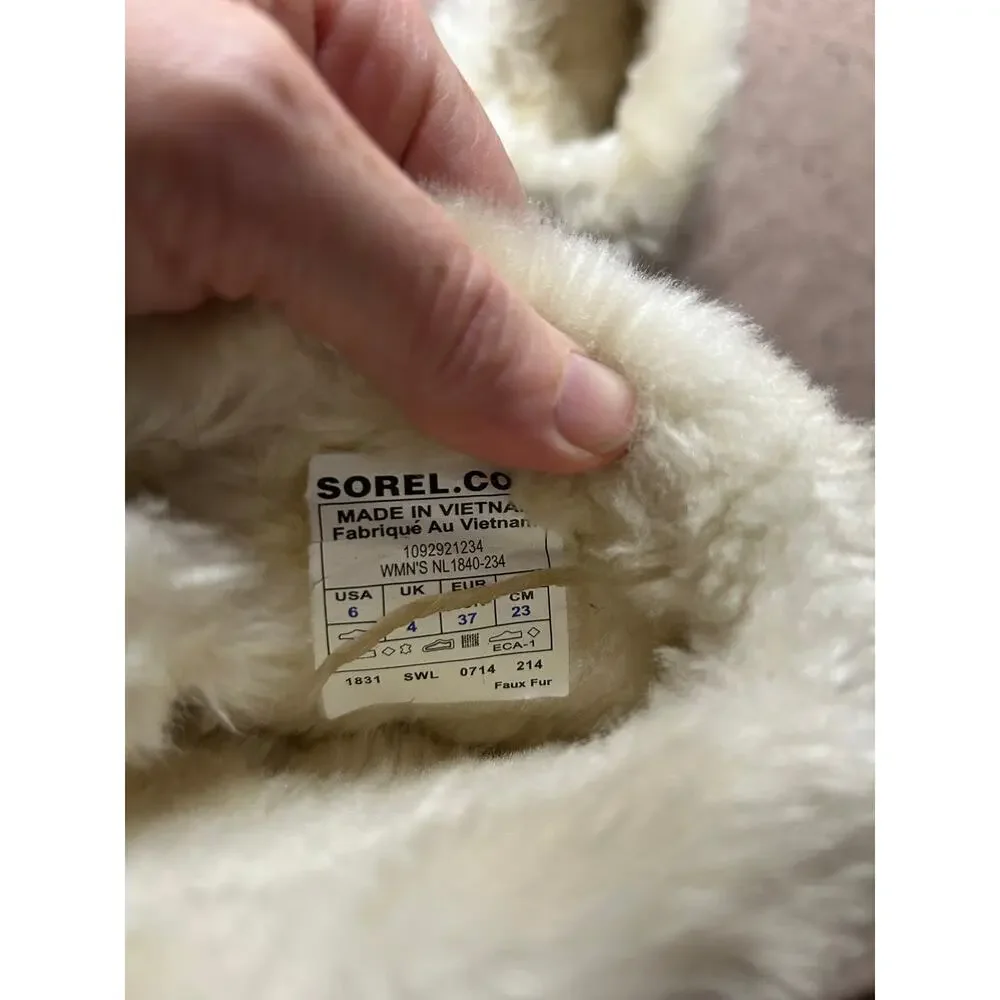 Sorel Women’s 6 Faux Fur Lined Rubber Bottom Zip Front Winter Booties
